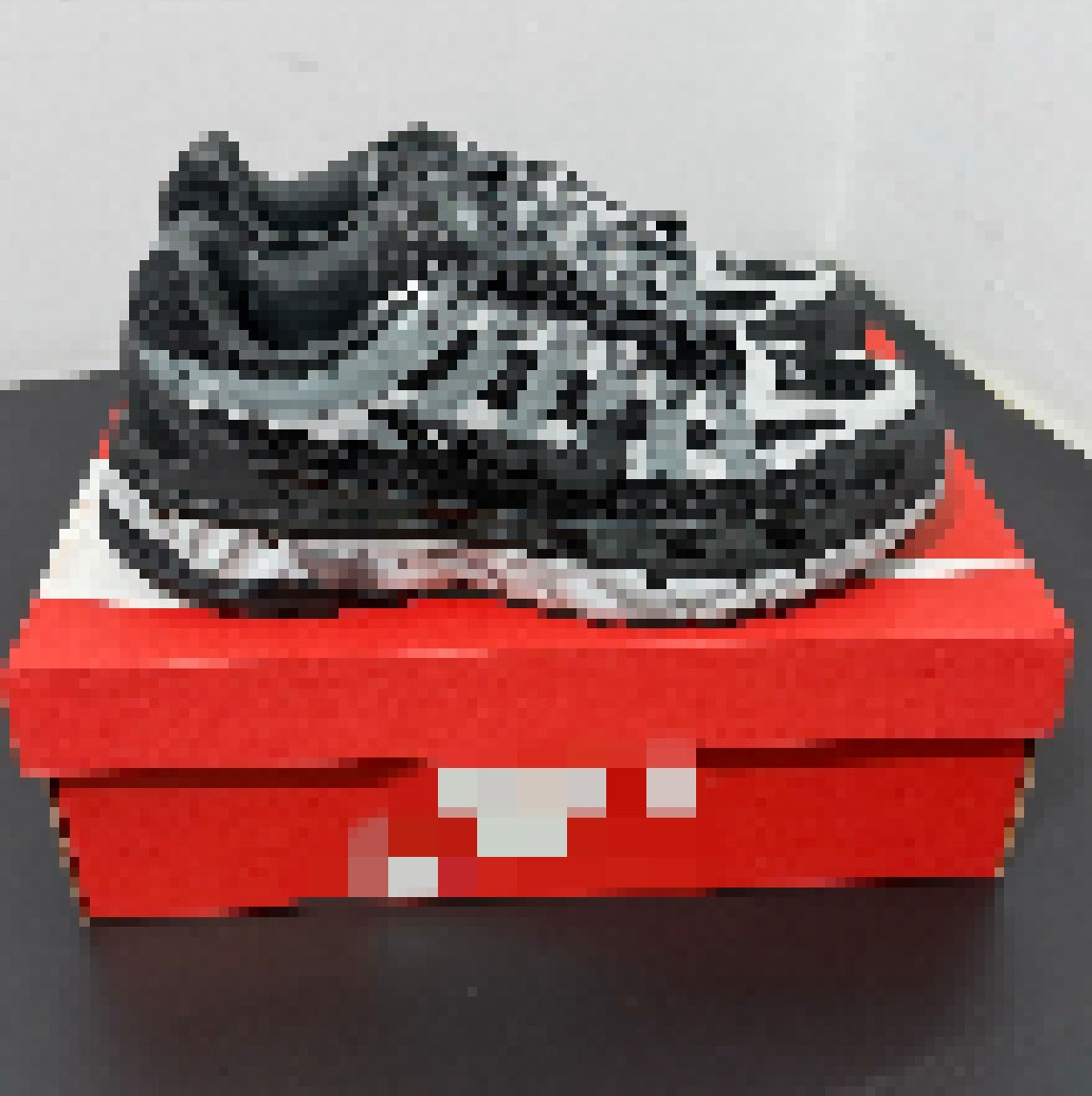 P6 Trainer Smoke Grey